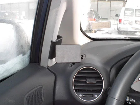 Left Pillar Mount for Kia Rondo