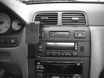 Center Dash Mount for Nissan Maxima